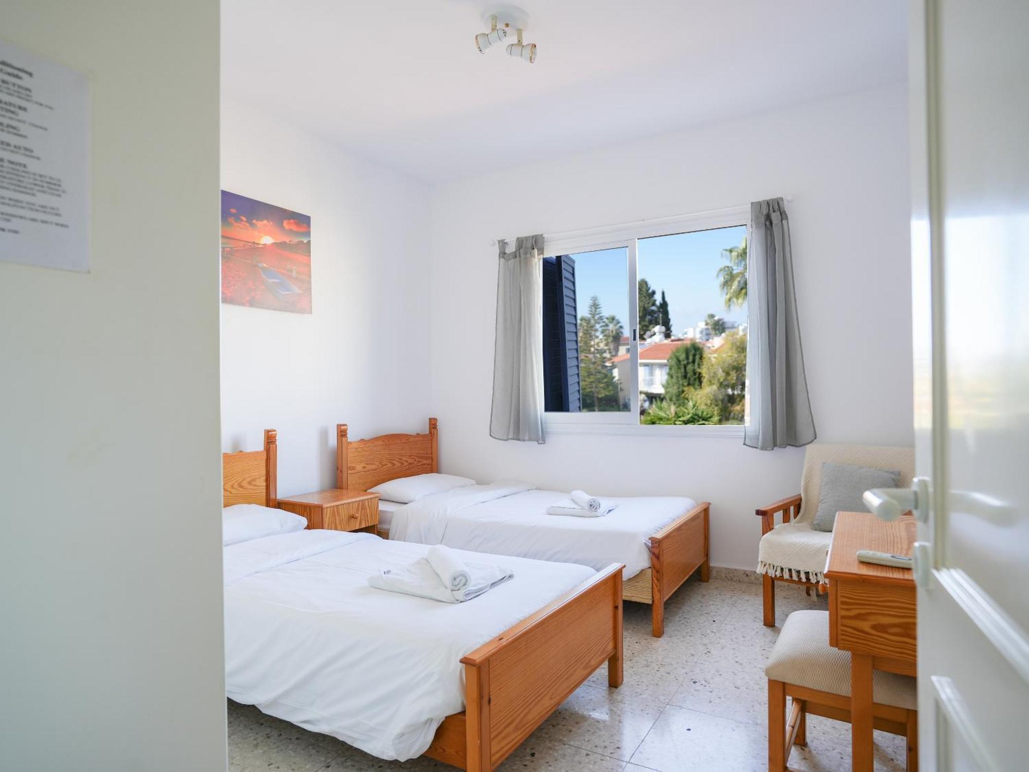 Resitour Paradise Gardens Pafos Exterior foto